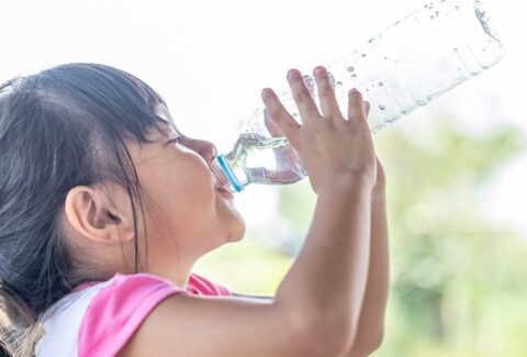5bMqG5v5T7aGyjNbYOwa_generic-girl-drink-water-1200x800_0