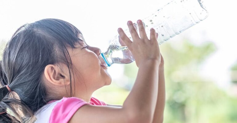 5bMqG5v5T7aGyjNbYOwa_generic-girl-drink-water-1200x800_0
